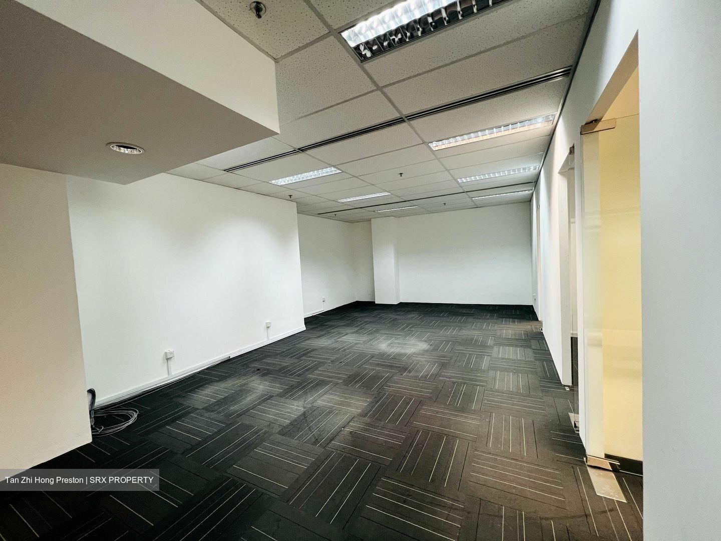 Robinson 112 (D1), Office #482971231